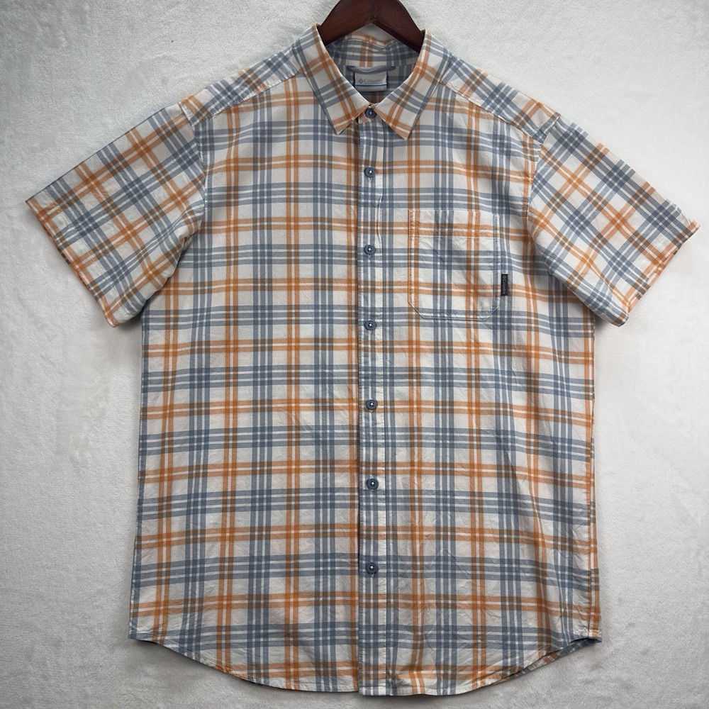 Columbia Men's M Thompson Hill II Yarn Dyed Short Sleeve Button Up Shirt